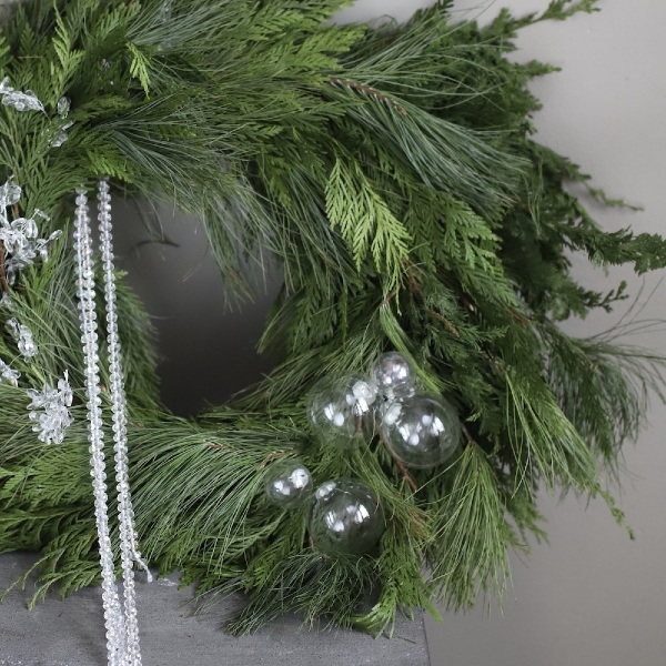 Christmas wreath 'Spring drops'