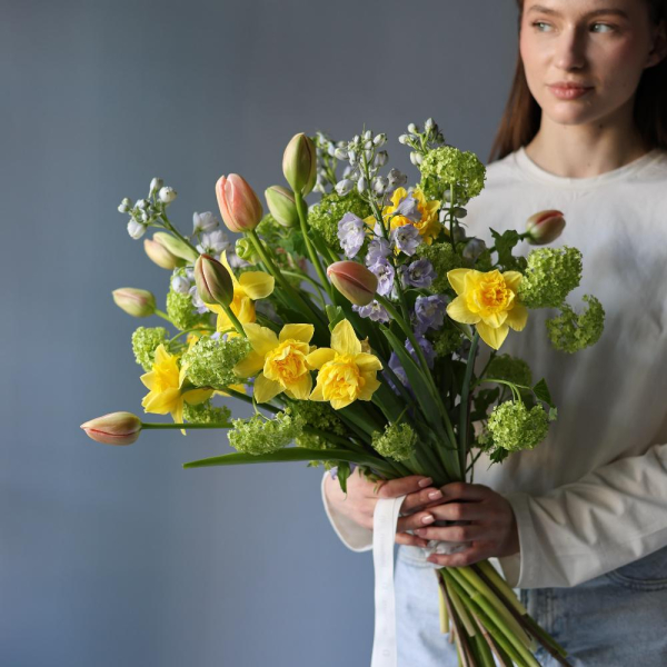 Designer bouquet "Silent Spring" - Размер M