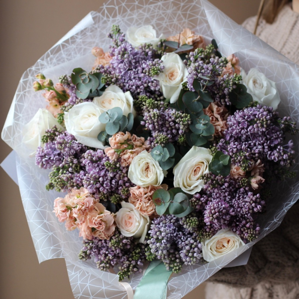 Garden Roses with Lilac and Stock - Размер M 