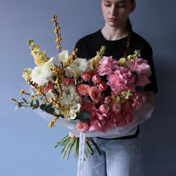 Signature bouquet 'Mom is the first word'  -  Размер L