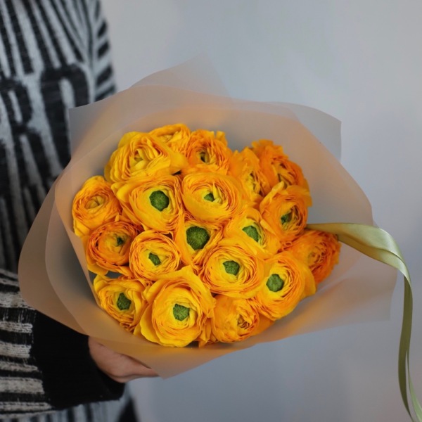 Yellow Ranunculus - 19 ранункулюсов 