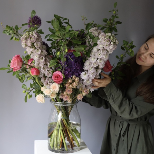 Raspberry bouquet in a vase - Размер L (ваза может отличаться)