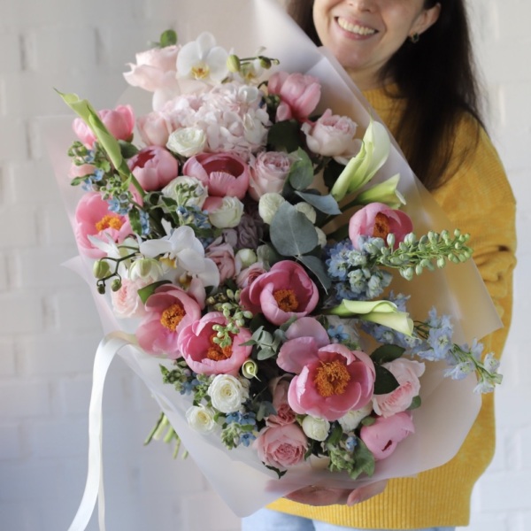 Pink signature bouquet -  Размер M 