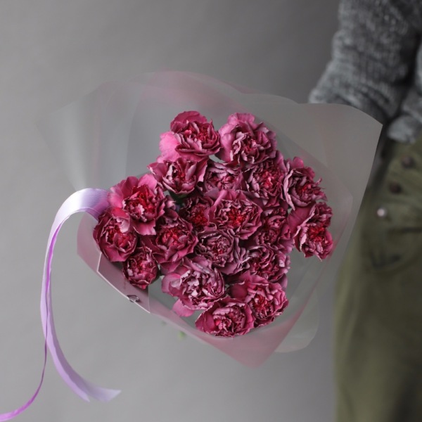 Purple Carnations - 19 гвоздик