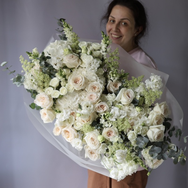 Creamy white signature bouquet - Размер 2XL