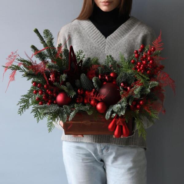 New Year's composition in a wooden box "Red velvet range" - Размер L