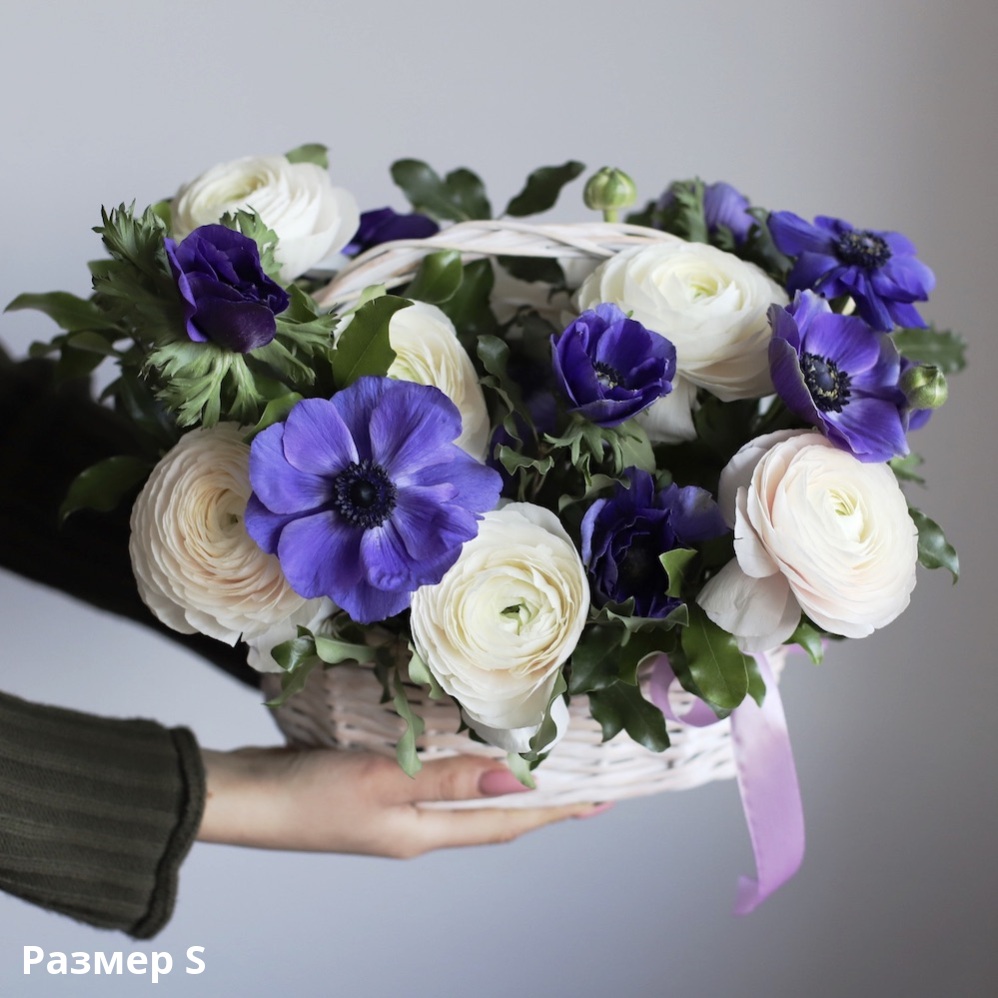 Ranunculus with Anemone in a basket Ranunculus with Anemone in a basket -  Размер S