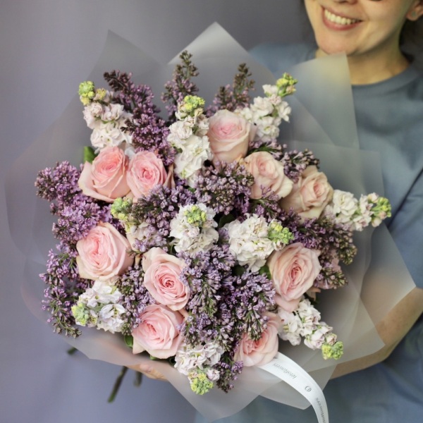Garden Roses with Lilac and Stock Garden Roses with Lilac and Stock - Размер M