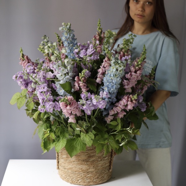 High field flowers in a basket - Размер M
