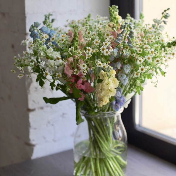 Field bouquet in a vase - Размер L