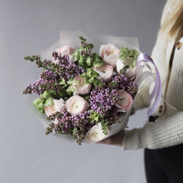 Ranunculus with Lilac, dark - Размер S с зеленью