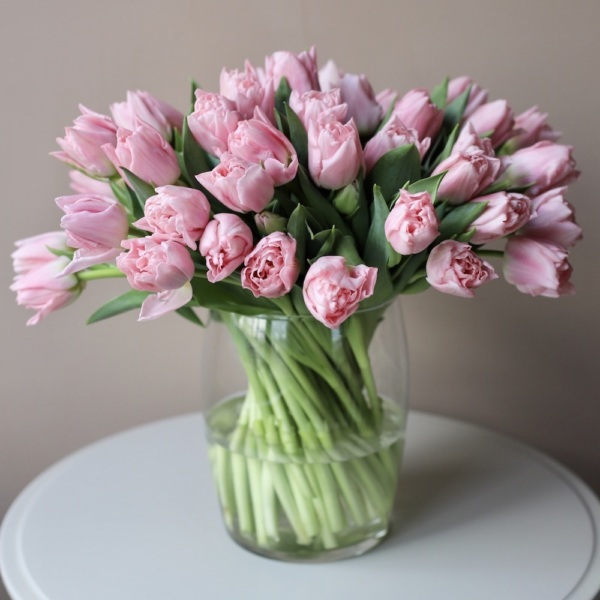 Dreamer Tulips in a vase -  49 тюльпанов 