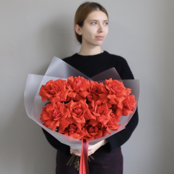 Scarlet roses Nina - 15 роз