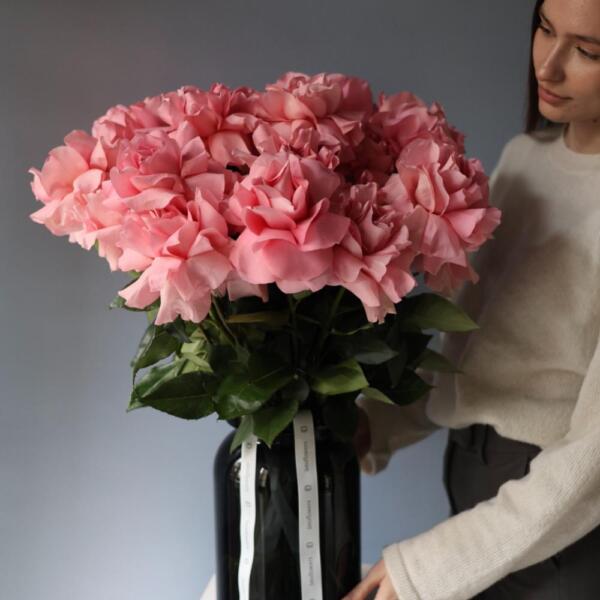 Bouquet "Luciano" in a vase - 15 роз