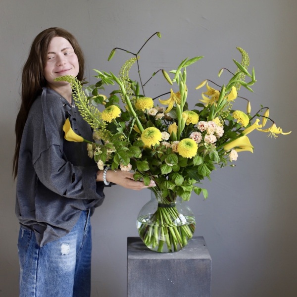 Sunny bouquet in a vase -  Размер L 