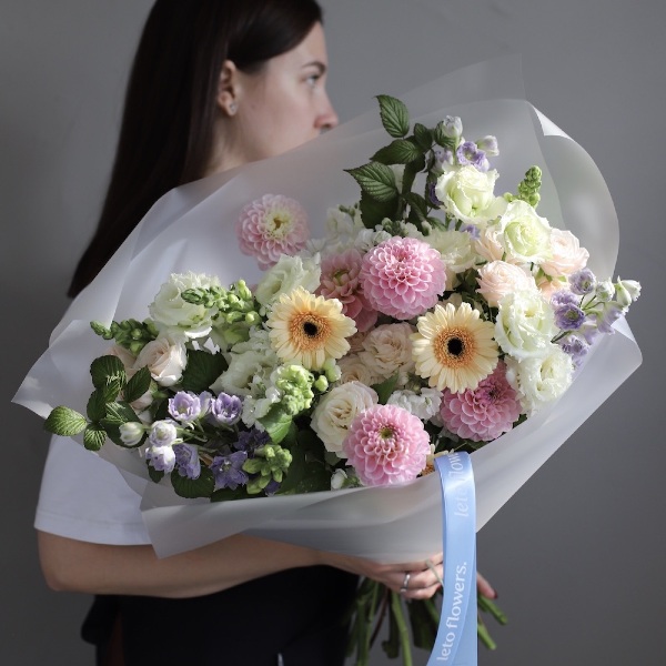 Surprise on a florist taste, light - Размер L