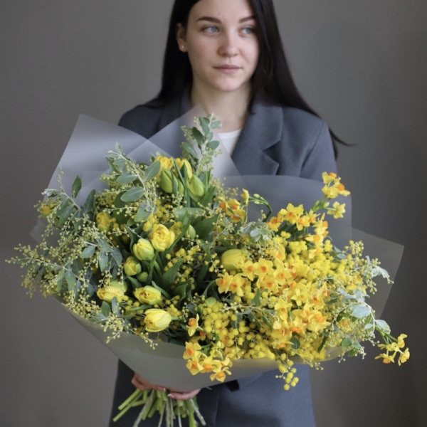 Mimosa with Daffodils and Tulips - Размер M