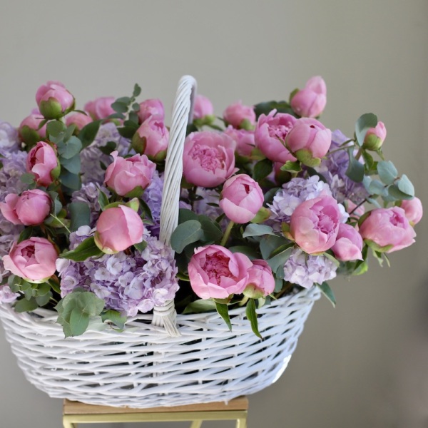 Peonies and Hydrangea in a basket -  Размер 2XL 
