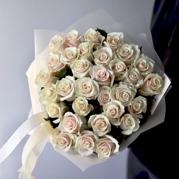 Creamy roses - 29 роз