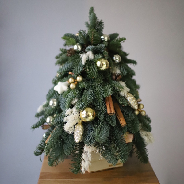 Mini Christmas Tree 'Champagne splashes'