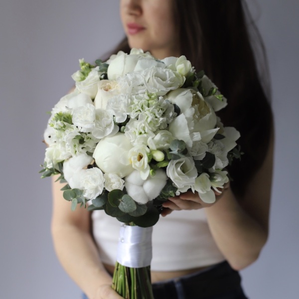 Set of classy round Bridal Bouquet and Groom Boutonniere -  Размер M 