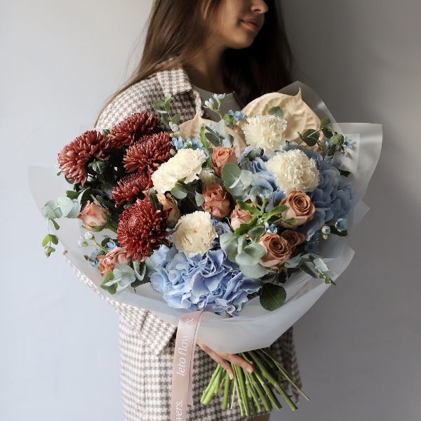 Signature bouquet "Virgo" - Размер M