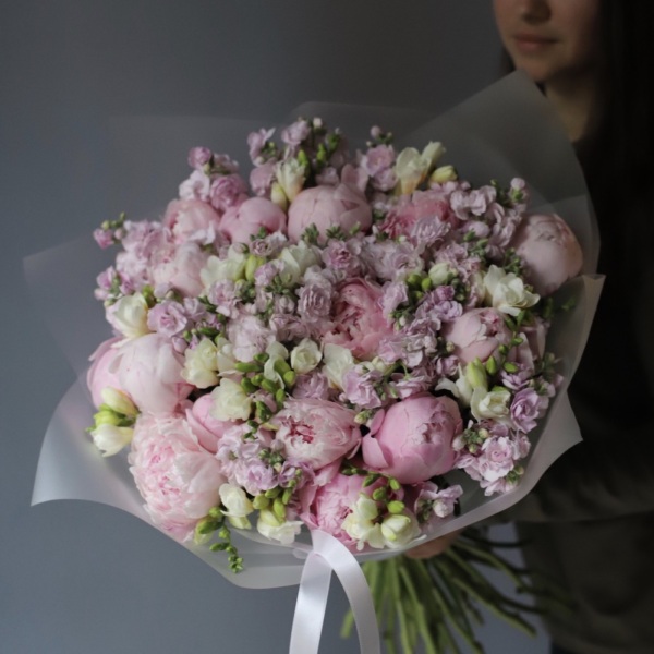 Peony with Stock and Freesia - Размер L
