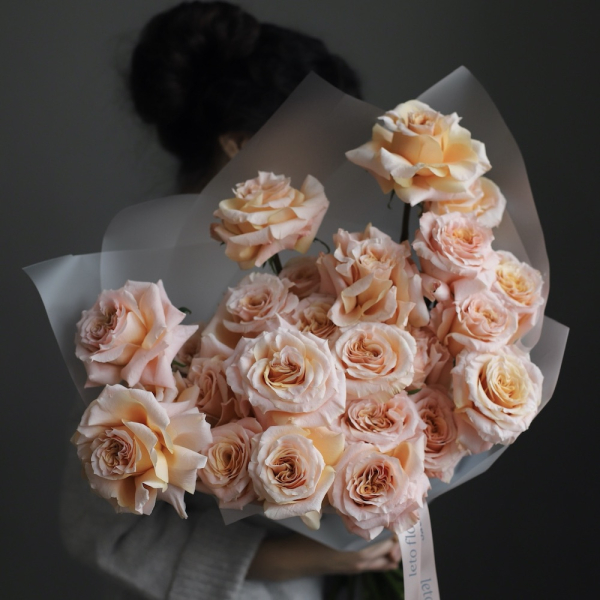 Bouquet of Roses "Peachy fresh" - 25 роз