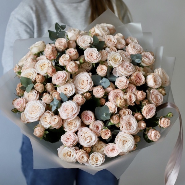 Bombastic spray rose -  39 роз 