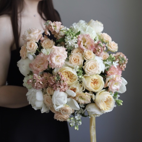 Signature round bouquet "Peachy Lukoshko" -  Размер L 