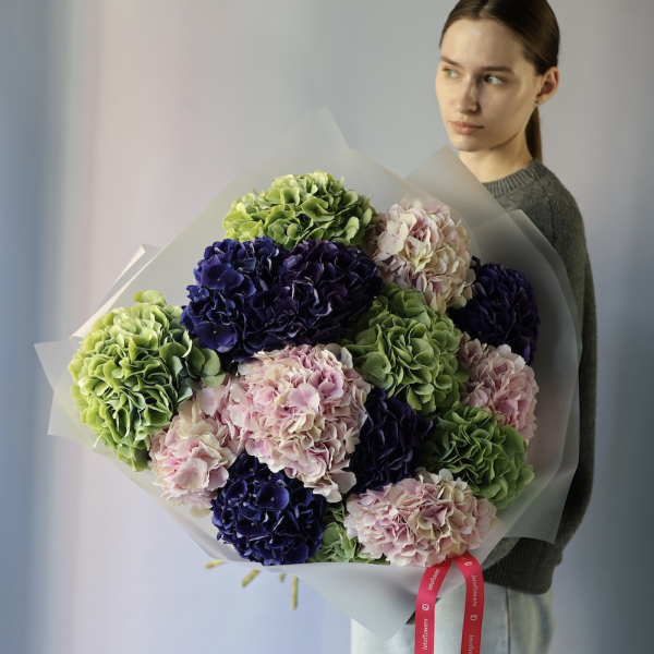Bouquet of Colorful Hydrangeas -  15 гортензий 