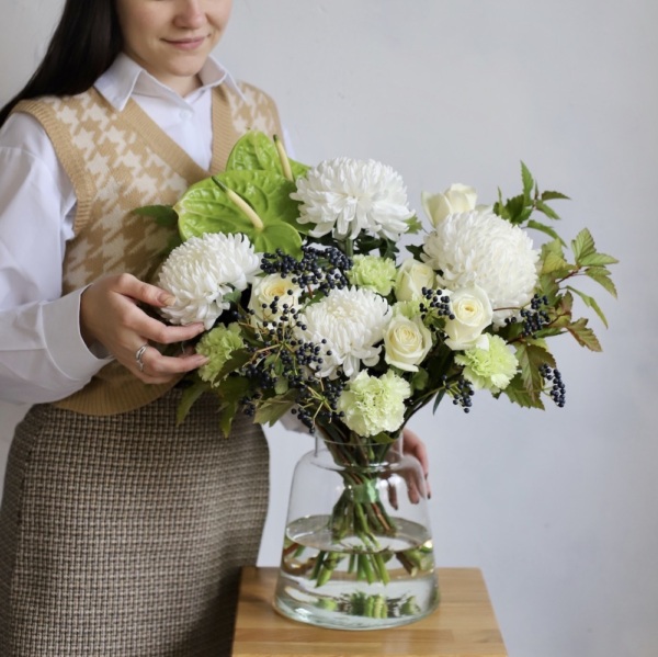 Compliment "White Apple" - Размер M в вазе