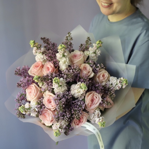 Garden Roses with Lilac and Stock Garden Roses with Lilac and Stock -  Размер M