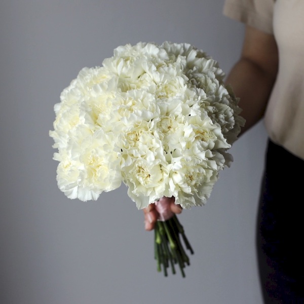 Bridal bouquet of carnations   - Размер S