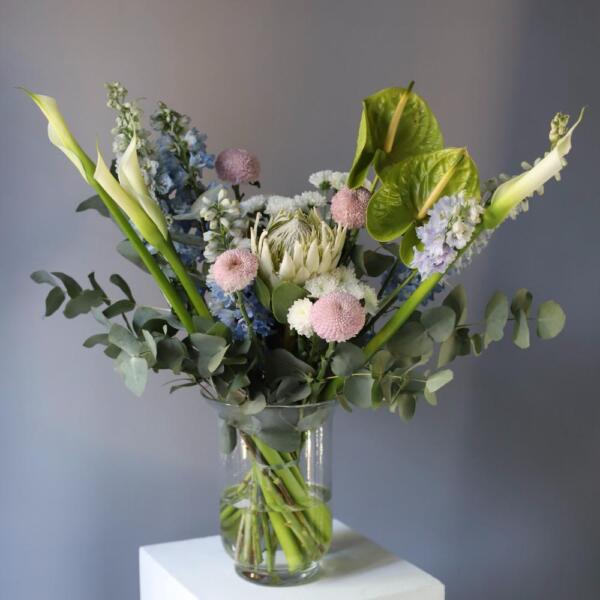 Watercolor bouquet in a vase - Размер M