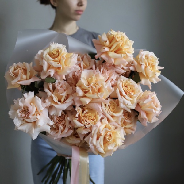 Bouquet of Roses "Peachy fresh" - 25 роз