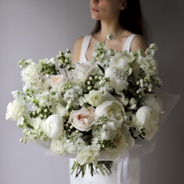 Creamy white signature bouquet - Размер L