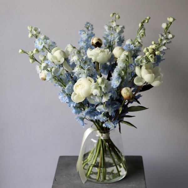 Peonies with Delphinium in a vase - Размер M