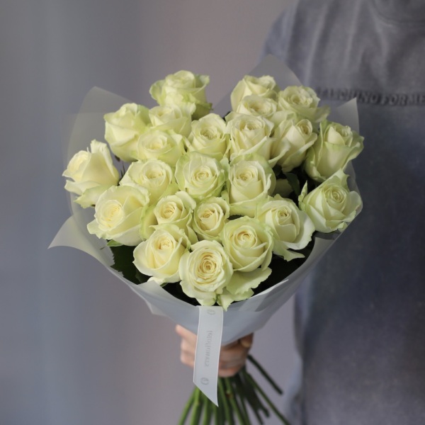 White roses -  23 розы 