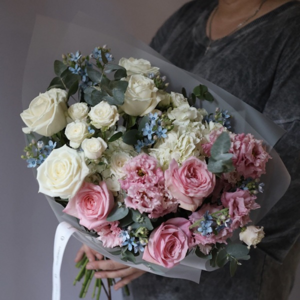 Surprise on a florist taste, light -  Размер M 