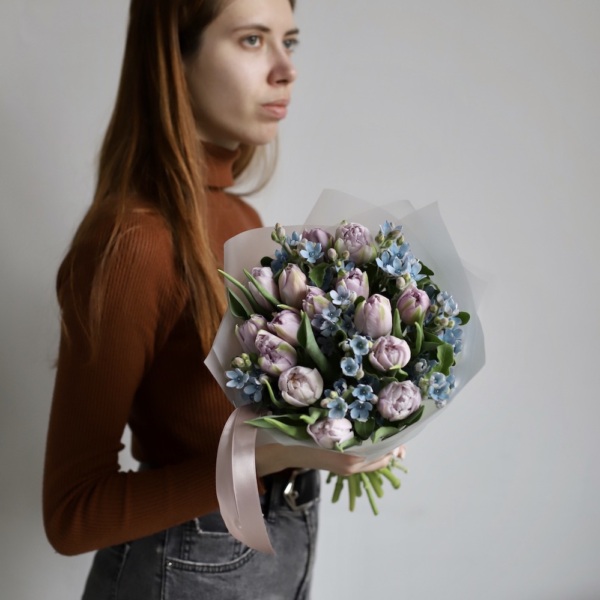 Tulips with Oxypetalum - Размер S