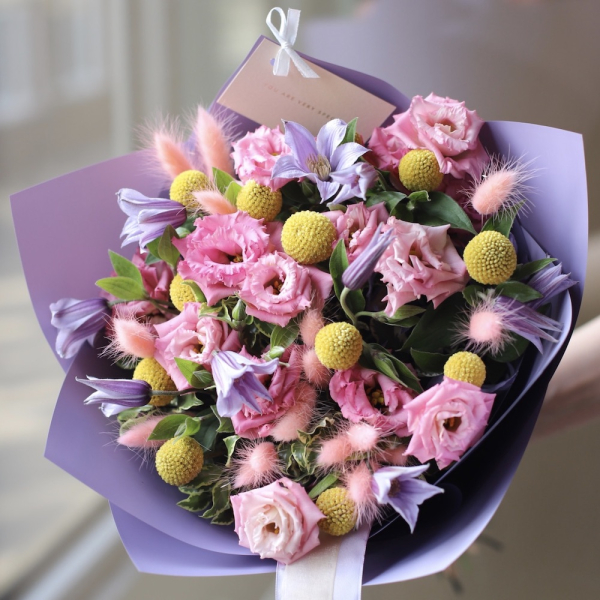 Lisianthus with Clematis, Craspedia and Lagurus - Размер M