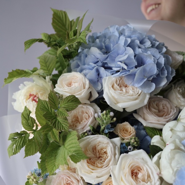 Sky-blue signature bouquet