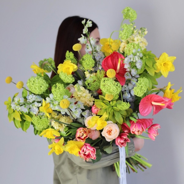 Signature bouquet 'Breath of Spring' - Размер L