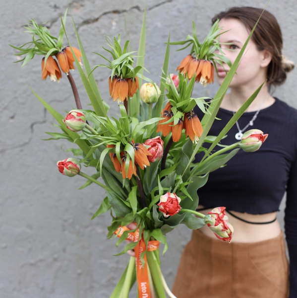 Fritillaria with Tulips -  Размер M 