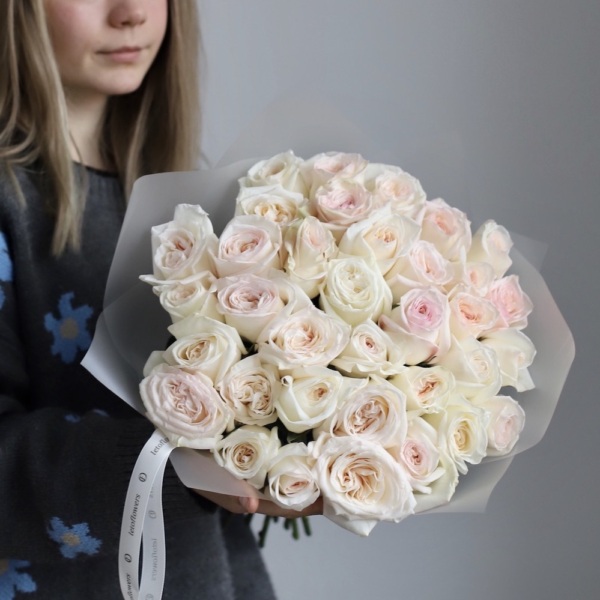 White Ohara Rose -  35 роз 