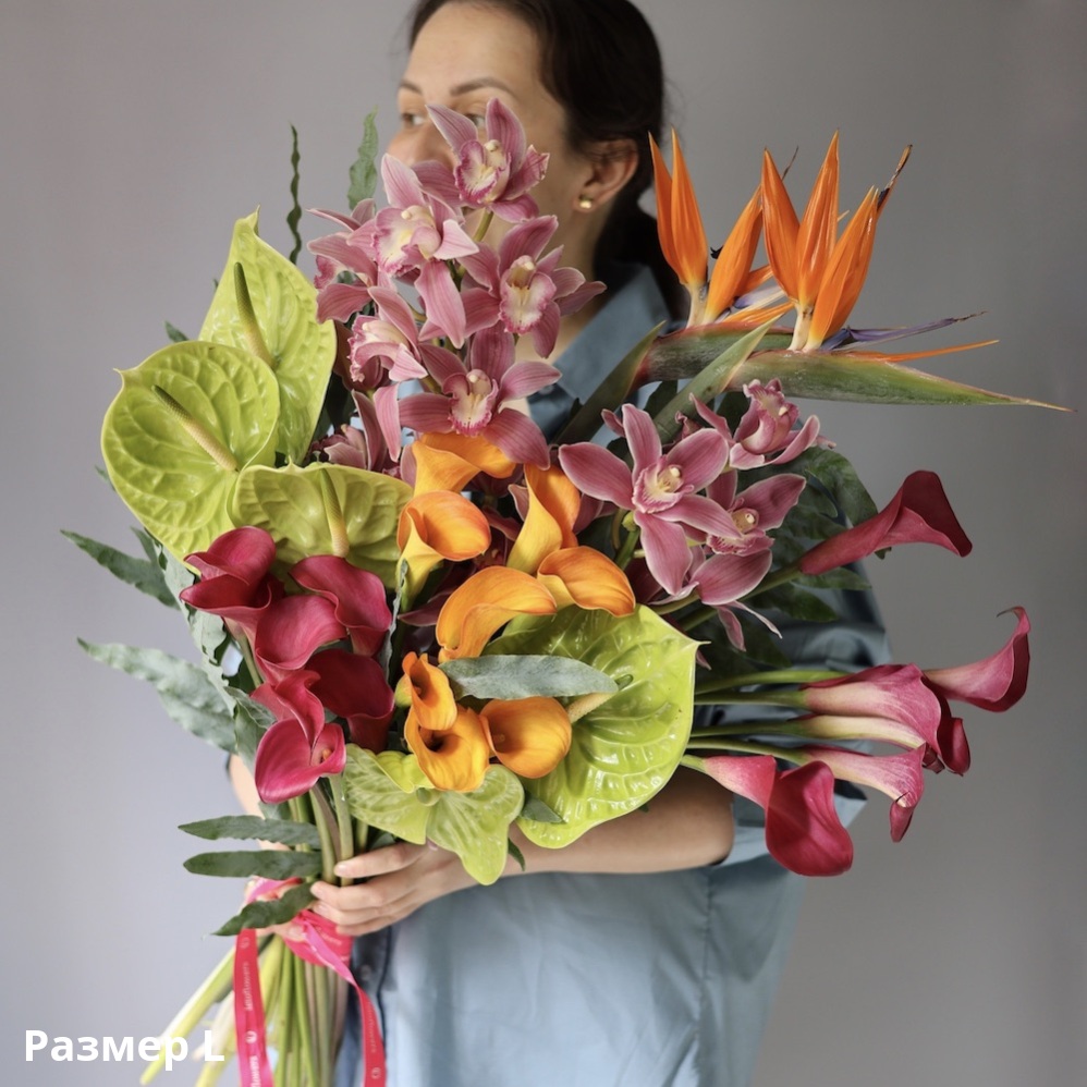 Signature Bouquet 'White Lotus' Signature Bouquet 'White Lotus' -  Размер L