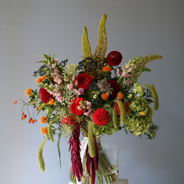 Signature bouquet Mister August - Размер L (в вазе)