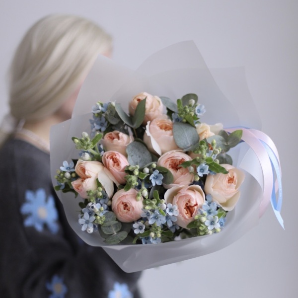 Garden Roses with Oxypetalum - Размер S