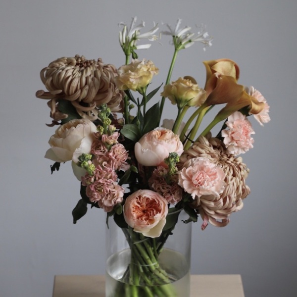 Peachy bouquet in a vase - Размер M